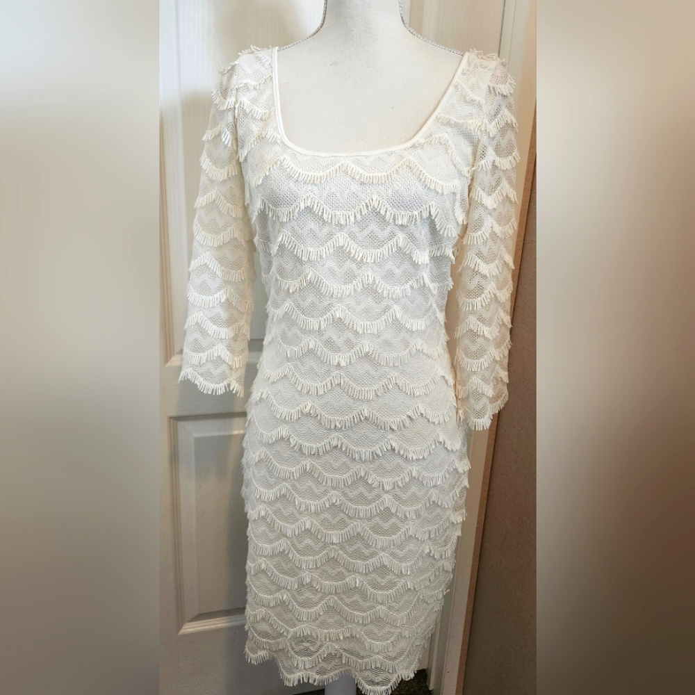 EUC Guess white eyelet design mini dress Size 8